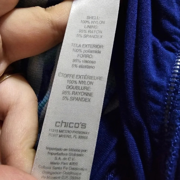 ✨️4/$20. CHICOS Ikat Banded Hem Blouse, Colorful Sheer Sleeve, 0 or S - Picture 10 of 14